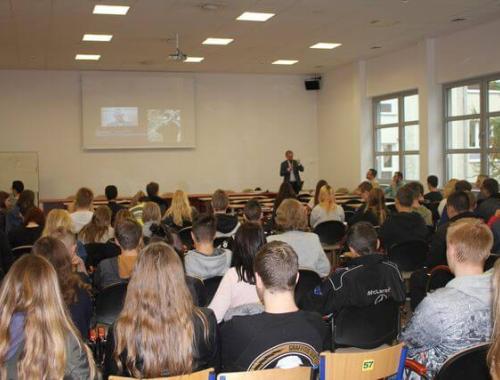 Niecodzienna lekcja historii