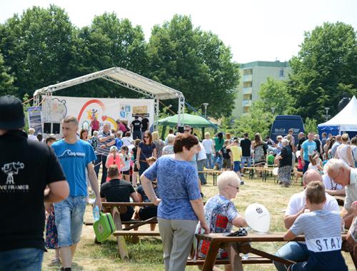 Festyn Rodzinny    "Z Rodziną po    zdrowie" przy pięknej pogodzie i udanej frekwencji