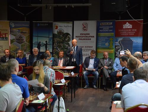 XXXIII Międzynarodowy Memoriał Szachowy im. T. Gniota rozpoczęty