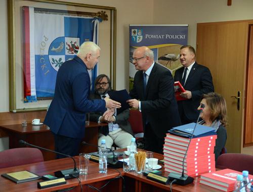 Ostatnia sesja Rady Powiatu w Policach w kadencji 2014/2018