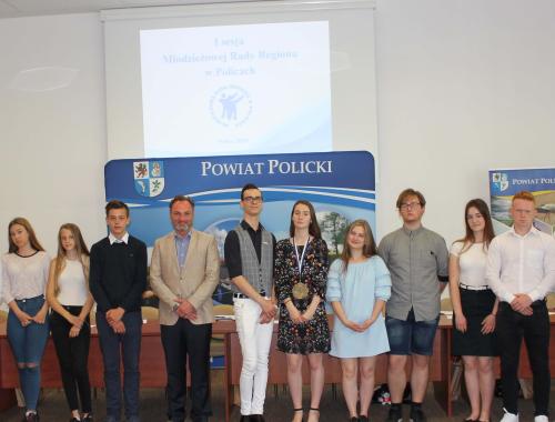 I inauguracyjna sesja Młodzieżowej Rady Regionu w Policach