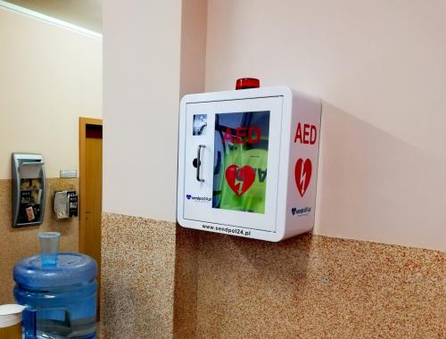 Defibrylator w Starostwie Powiatowym w Policach