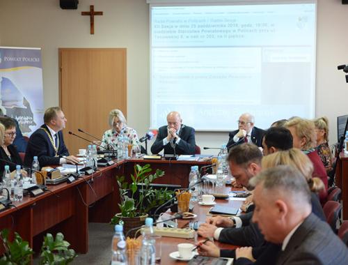 XII sesja Rady Powiatu w Policach