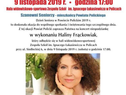 Halina Frąckowiak zaśpiewa podczas Powiatowego Dnia Seniora