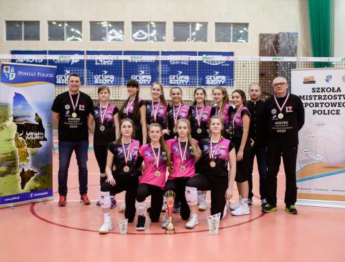 Zawodniczki UKS SMS Police najlepsze w województwie zachodniopomorskim