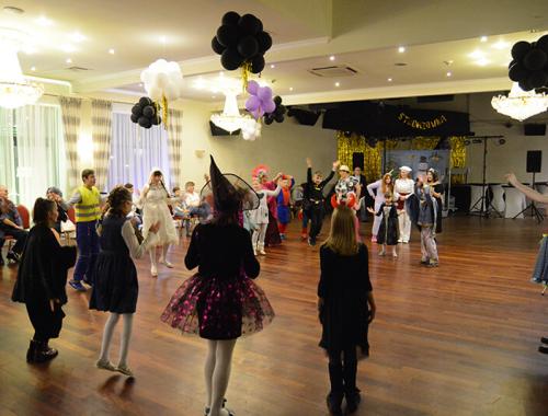 Bal karnawałowy "Świat bajek i suberbohaterów"