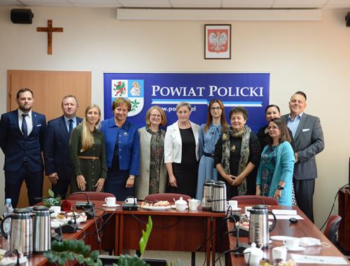 Wręczenie aktów nadania dla nauczycieli