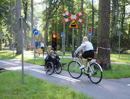 Pokazano miasteczko ruchu drogowego w SOSW nr 1 w Policach