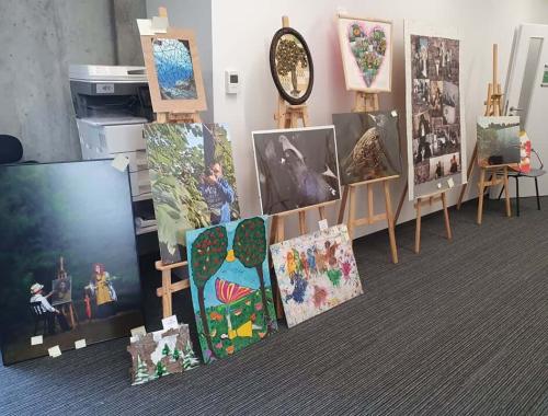 Podopieczny WTZ PSONI Koło w Policach wyróżniony w wojewódzkim konkursie plastycznym