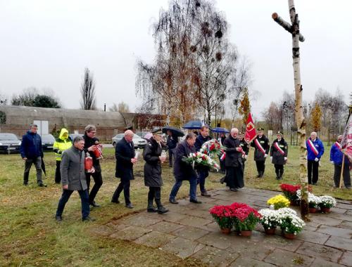 Pamięć ofiar Hydrierwerke Politz i modlitwa pod brzozowym krzyżem