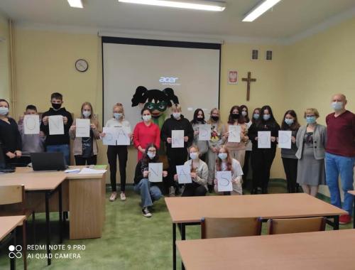 Kampania informacyjna „Chore Słowa” trafia do szkół z terenu powiatu polickiego