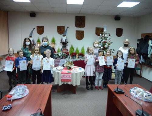 Wręczenie nagród w konkursie plastycznym pod tytułem ,,Babciu, Dziadku zadbajcie o swoje zdrówko!”