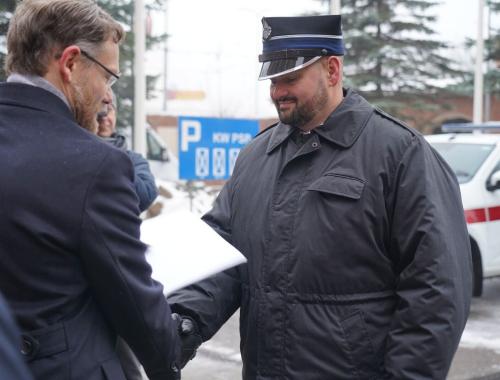 Strażacy OSP Trzebież odebrali umowę o dofinansowanie za zwycięstwo w akcji #SzczepimysięzOSP