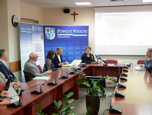 32 miliony złotych zostanie przeznaczonych na rozwój edukacji Powiatu Polickiego