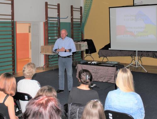 Uroczyste pożegnanie dzieci przebywających na kolonii w Policach