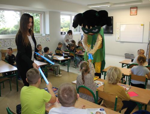 Akcja odblaski w ramach projektu "Na drodze wybierz życie"