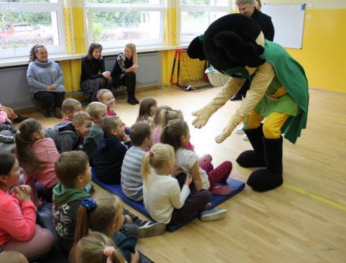 "Bądź bezpieczny, noś odblaski"