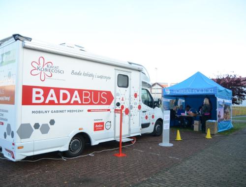 W ramach obchodów Dni Zdrowia do Powiatu Polickiego przyjechał Mobilny Gabinet Medyczny BADABUS
