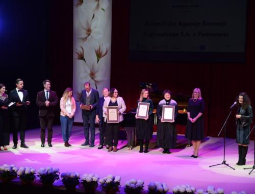 Powiat Policki wyróżniony w konkursie "Zachodniopomorskie Magnolie EFS"