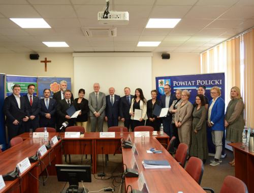 Powiat Policki utworzy Branżowe Centrum Umiejętności w dziedzinie przemysłu chemicznego