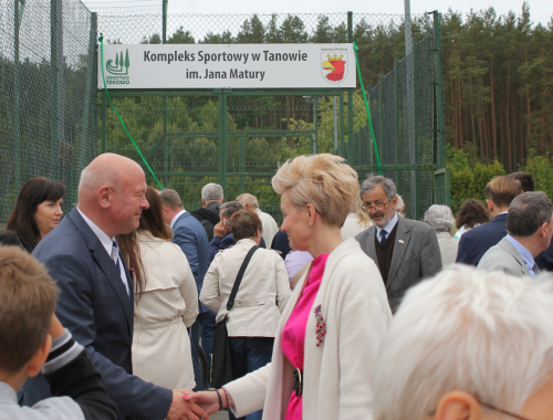 Kompleks Boisk Sportowych "Orlik 2012" w Tanowie nosi imię Jana Matury