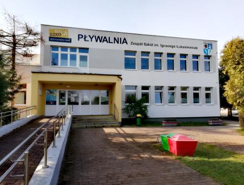 Pływalnia Zespołu Szkół im. I. Łukasiewicza w Policach bezpłatnie do końca roku dla klientów indywidualnych