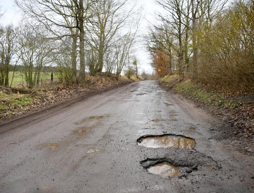 Powstanie projekt budowlany modernizacji odcinka drogi powiatowej Buk-Rzędziny