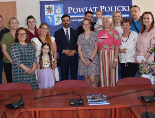 Wręczenie nagród w akcji "Wspieraj Lokalnie. Przekaż 1,5%"