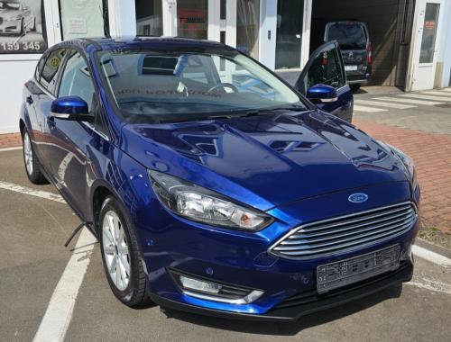 Przetarg na sprzedaż samochodu osobowego stanowiącego własność Powiatu Polickiego