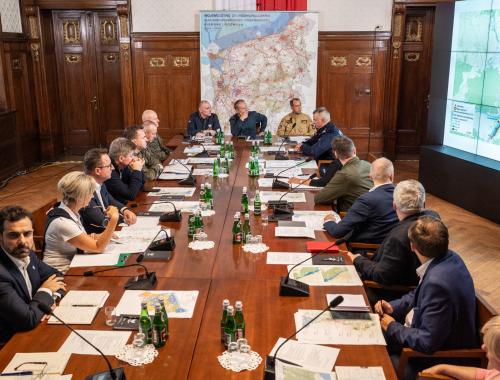 Wojewódzki sztab kryzysowy z udziałem Premiera Rzeczypospolitej Polskiej Donalda Tuska