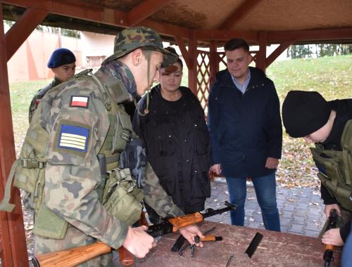 Odwiedzamy uczniów klas mundurowych Zespołu Szkół im. Ignacego Łukasiewicza w Policach na obozie w Trzebieży