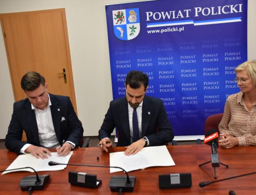 Umowa na realizację przebudowy drogi w Ustowie podpisana