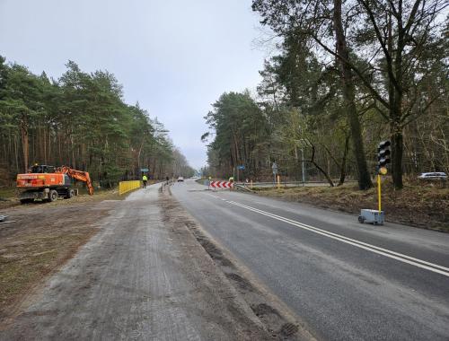 Udrożnienie przepustu w Gminie Dobra - ruch wahadłowy