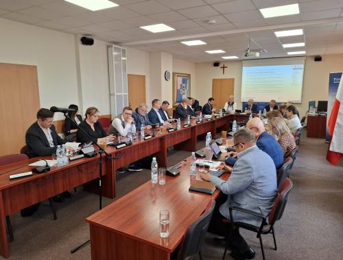 Za nami XI Sesja Rady Powiatu w Policach – kolejne ważne decyzje dla mieszkańców i rozwoju naszego regionu!