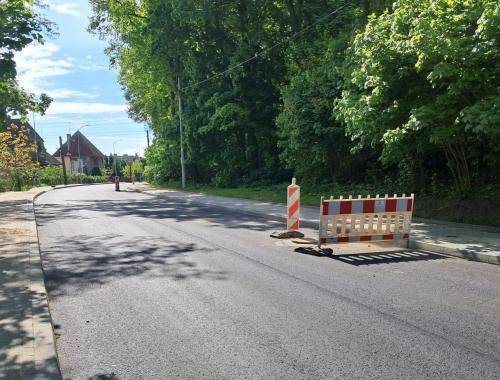 Cisowa i Nadbrzeżna. Regulujemy wysokość studzienek