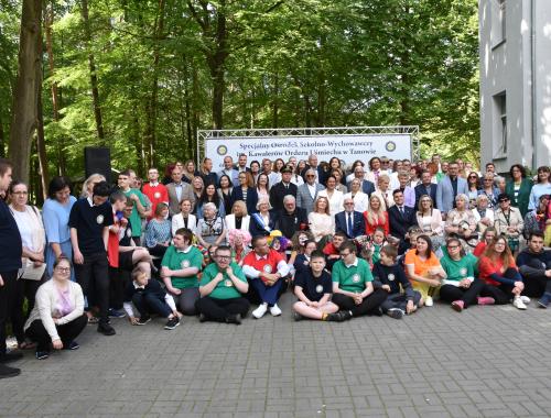 Uczestnicy jubileuszu 60lecia SOSW w Tanowie